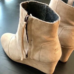 Toms Wedge Booties